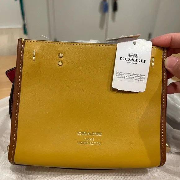 😜 RARE Coach Coachies Rogue 17 In Signature Textile Jacquard With Winkie NWT - Picture 11 of 13